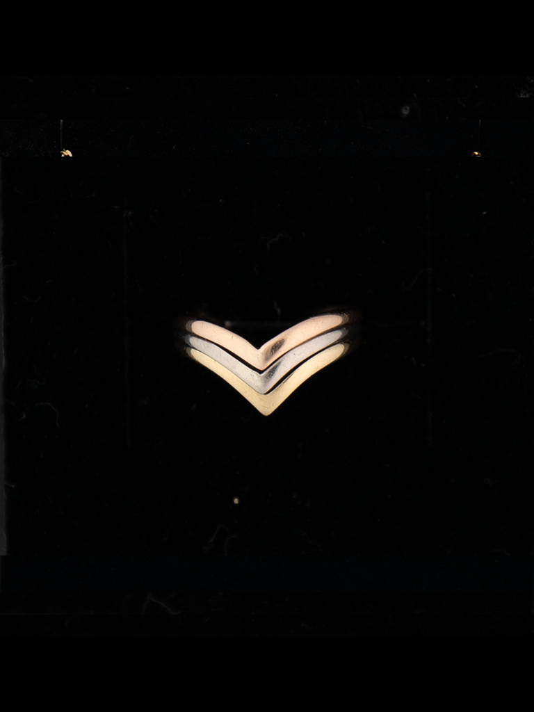 VINTAGE THREE-TONE 18CT ARROW RING