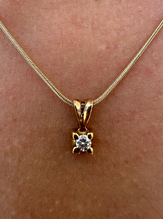VINTAGE 9CT DIAMOND DROP PENDANT