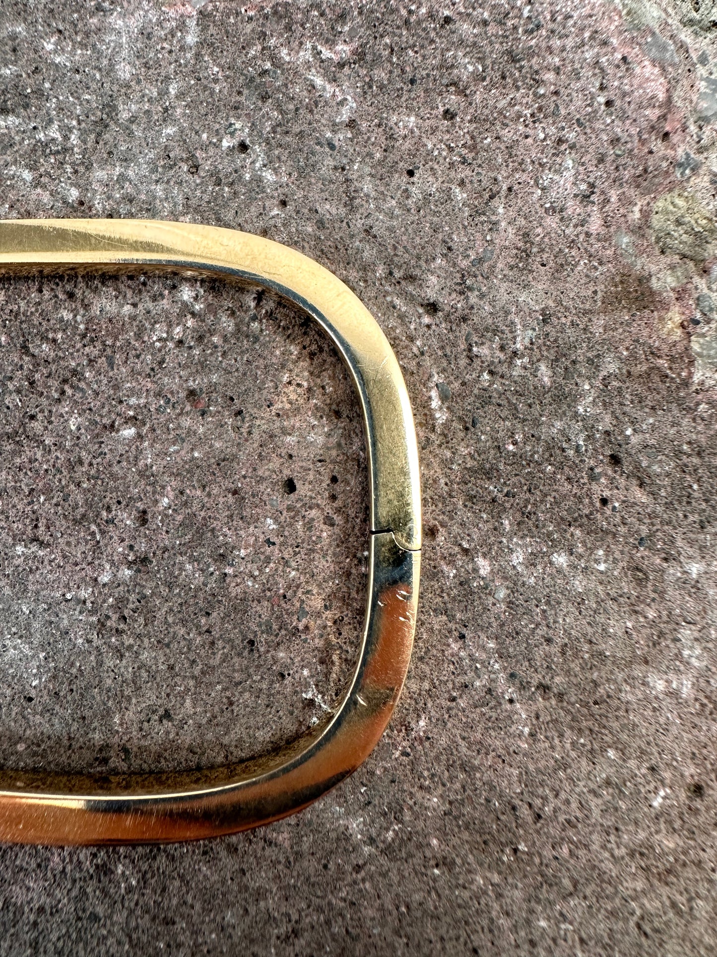 HEAVY VINTAGE 14CT SQUARE BANGLE