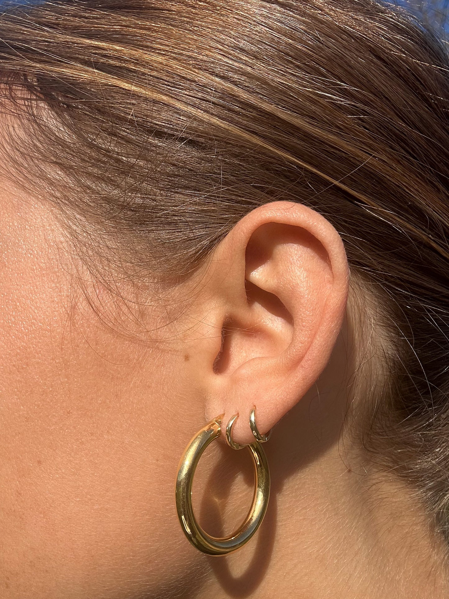 VINTAGE 18CT PERFECT HOOPS