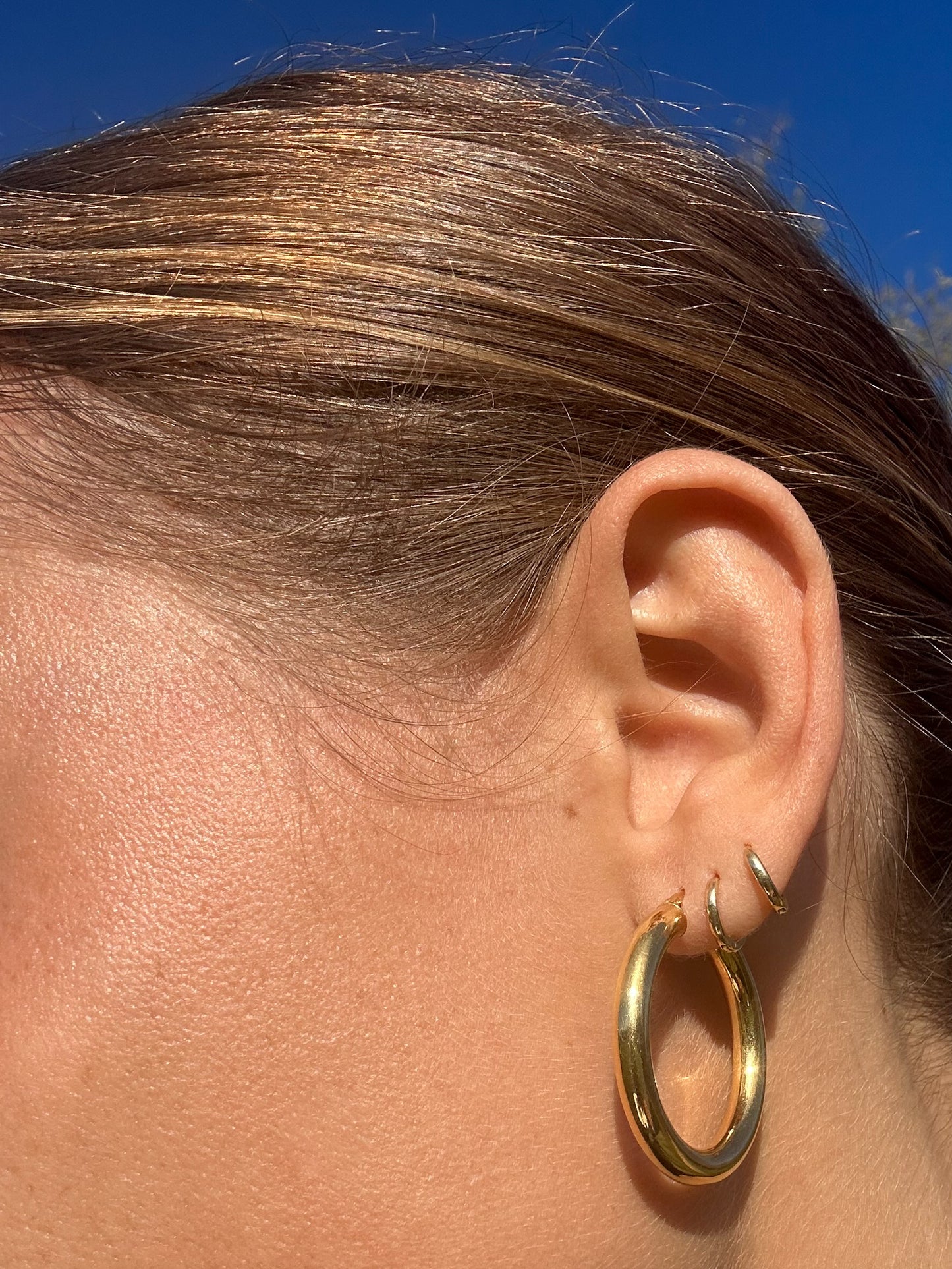 VINTAGE 18CT PERFECT HOOPS