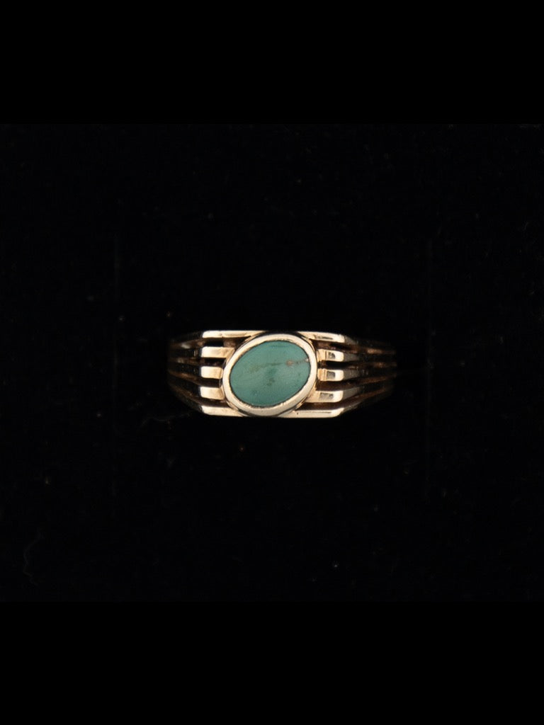 ESTATE 9CT GOLD AND JADE STATEMENT RING