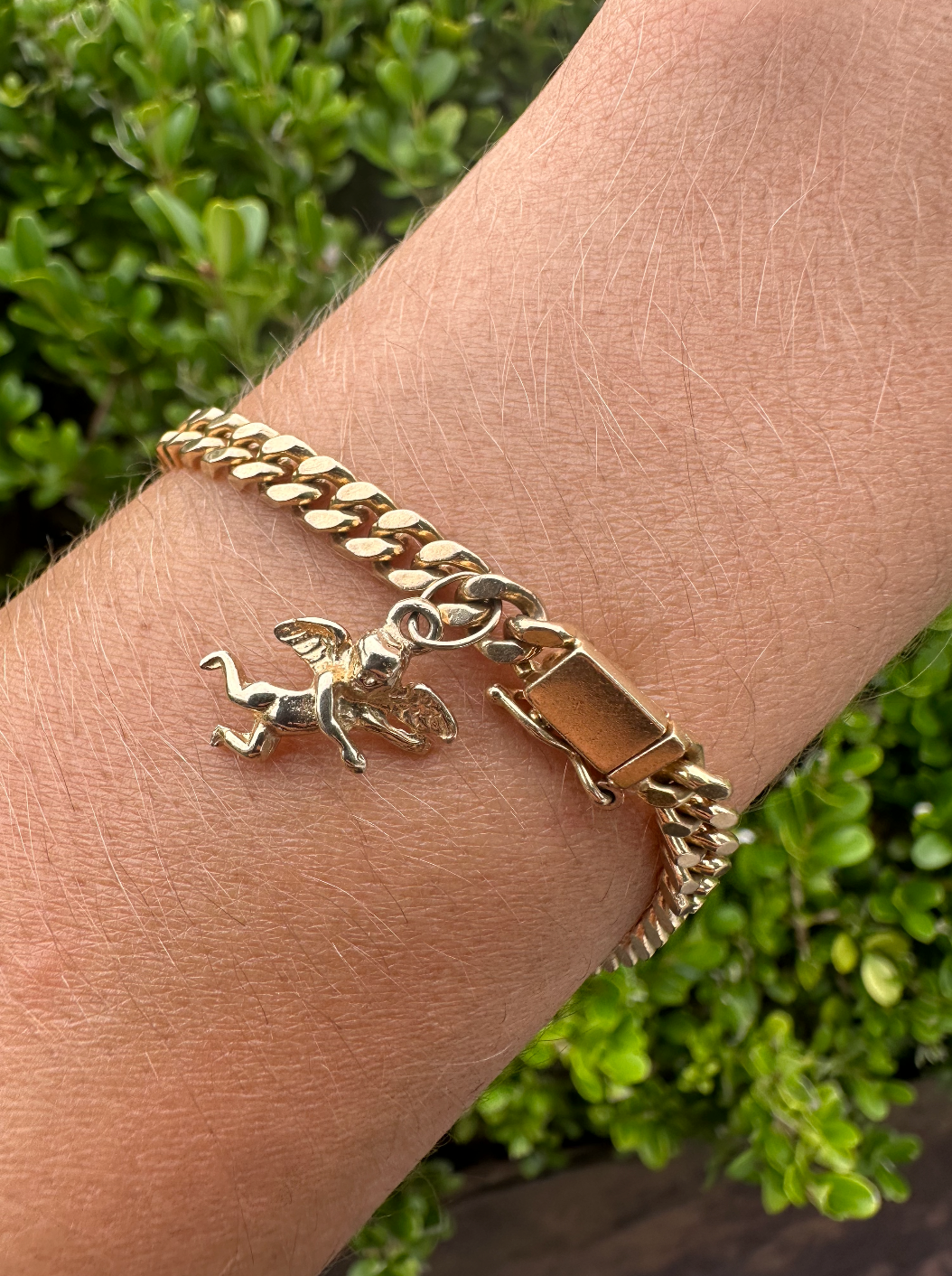 ESTATE 18CT GOLD TIGHT CURB CHERUB BRACELET
