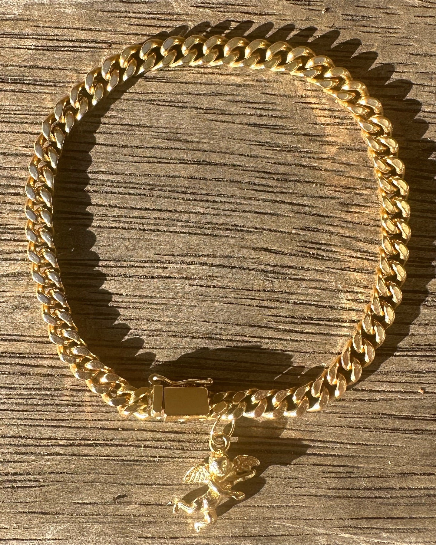 ESTATE 18CT GOLD TIGHT CURB CHERUB BRACELET