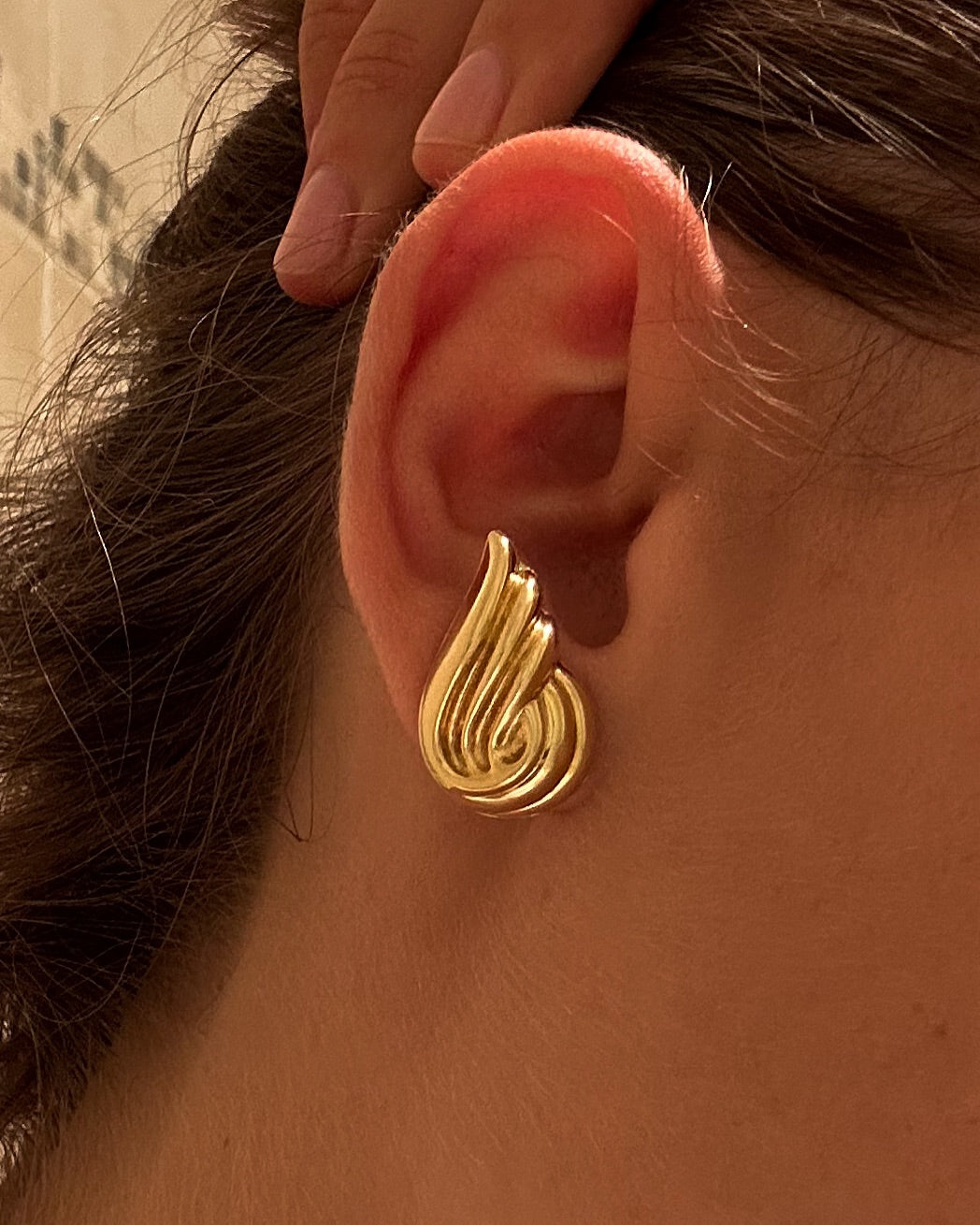ESTATE 18CT GOLD SCULPUTRAL EARRINGS