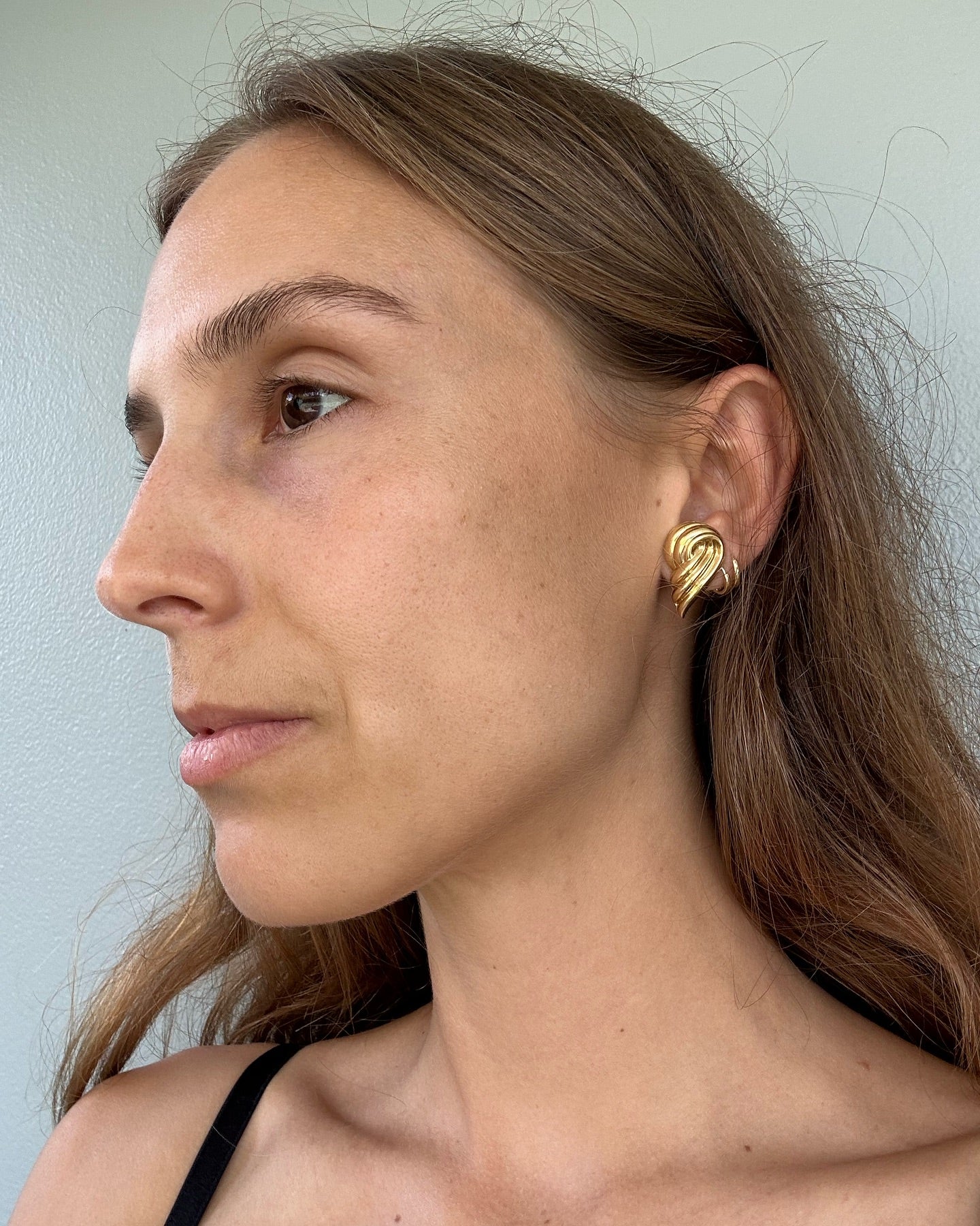 ESTATE 18CT GOLD SCULPUTRAL EARRINGS