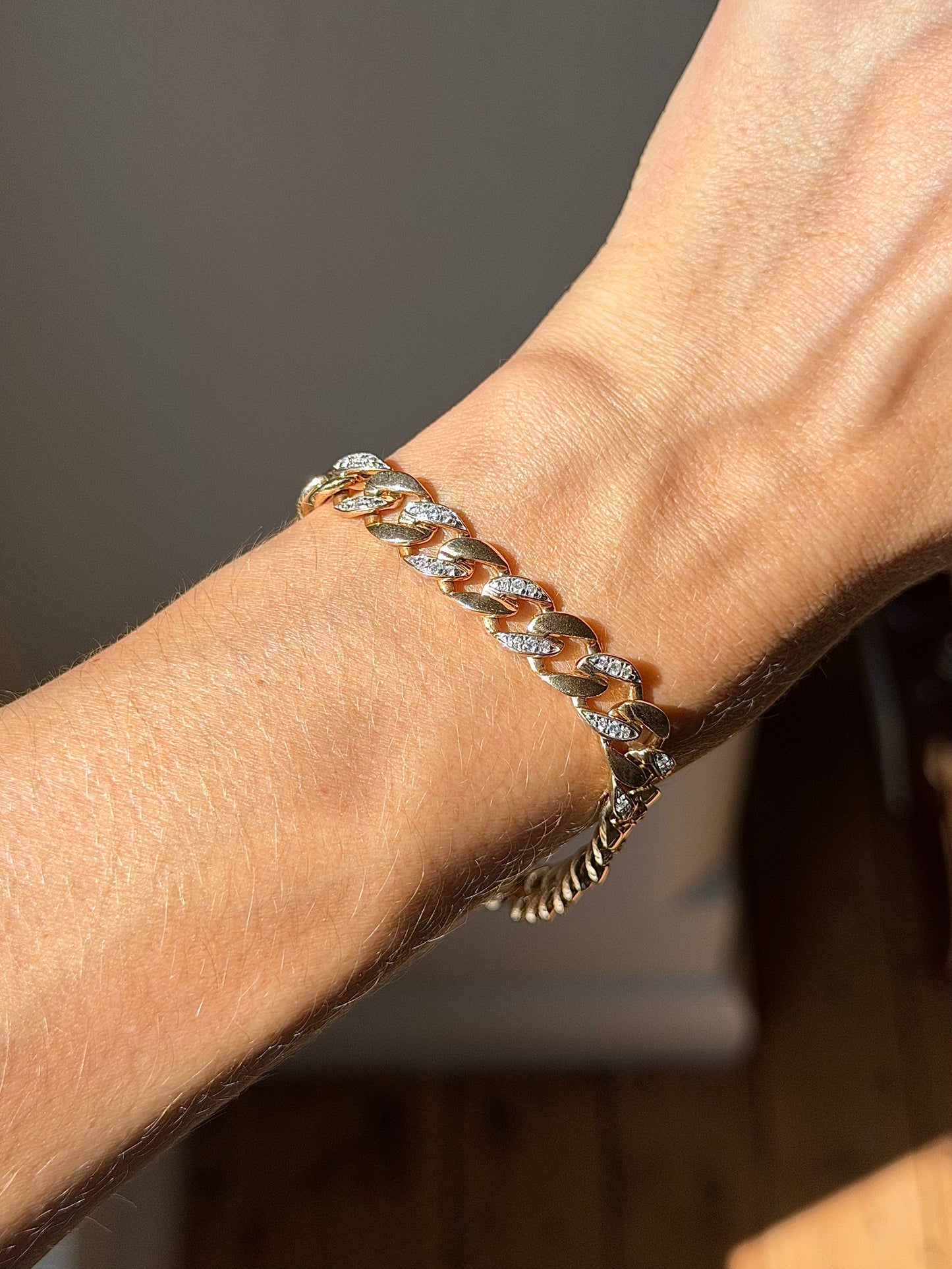 ESTATE 10CT GOLD DIAMOND CUBAN LINK BRACELET