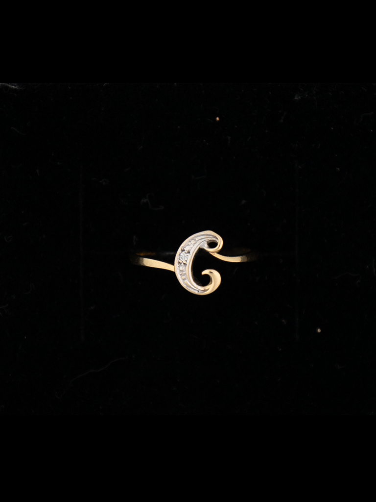 VINTAGE 18CT INITIAL RING - C