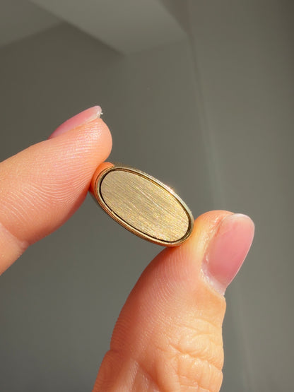 VINTAGE 18CT SIGNET - ELONGATED OVAL c.2012