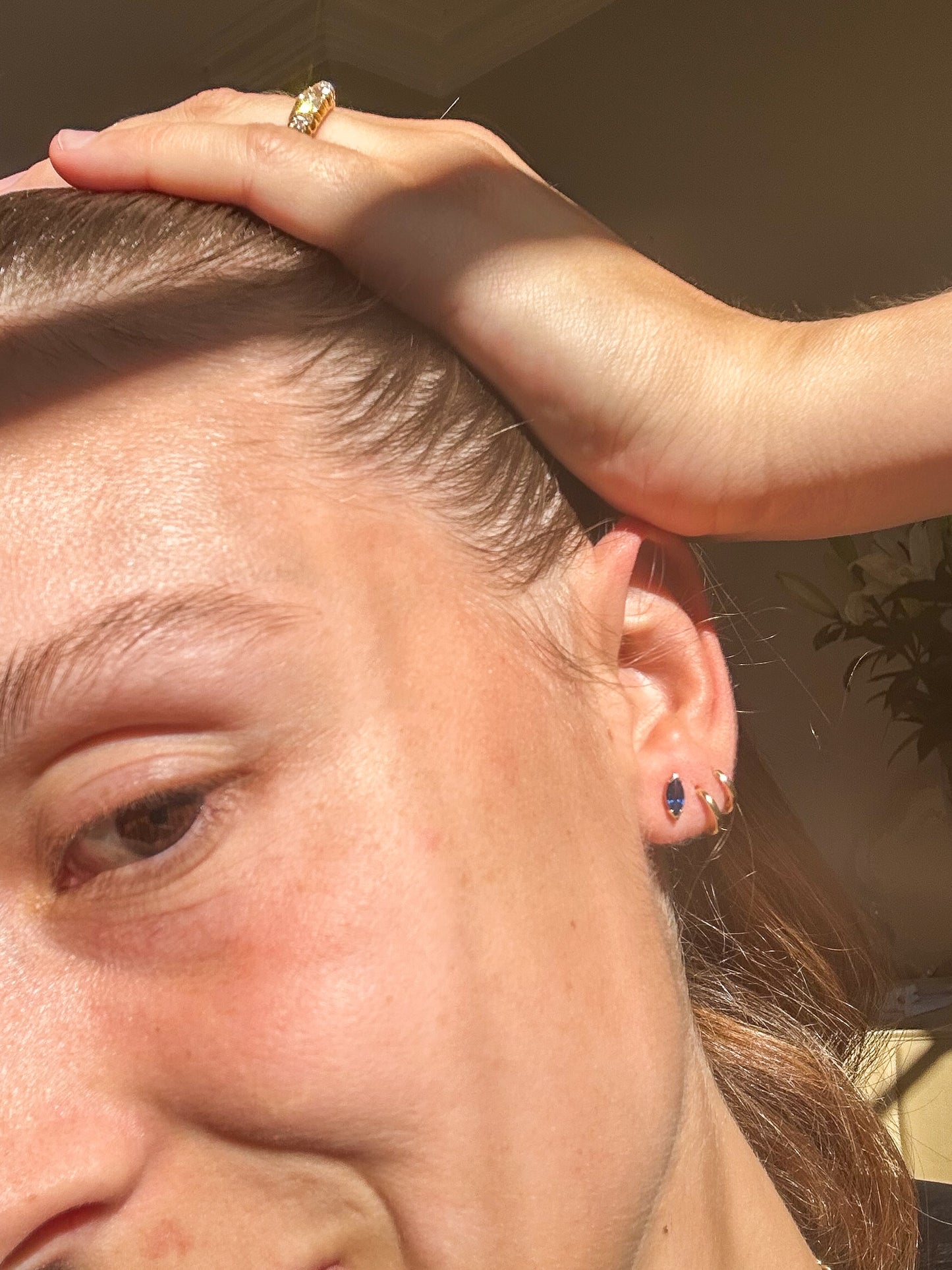 ESTATE 9CT GOLD AUSTRALIAN SAPPHIRE EARRINGS