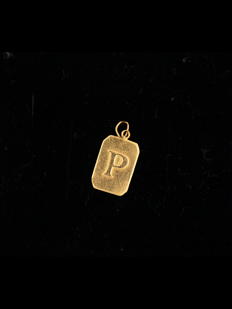 VINTAGE 18CT INITIAL PENDANT - P