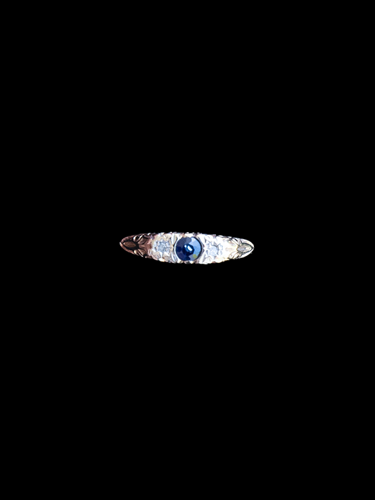 ANTIQUE 9CT SAPPHIRE AND DIAMOND RING