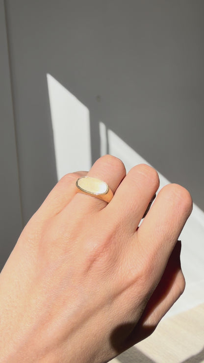 VINTAGE 18CT SIGNET - ELONGATED OVAL c.2012