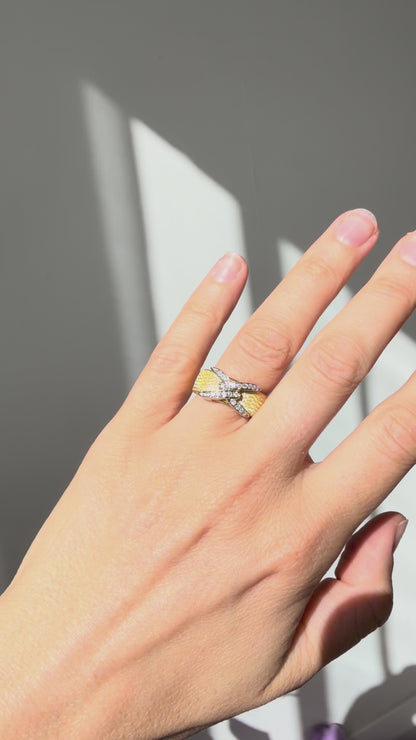 VINTAGE 18CT INTERLOCKING RING