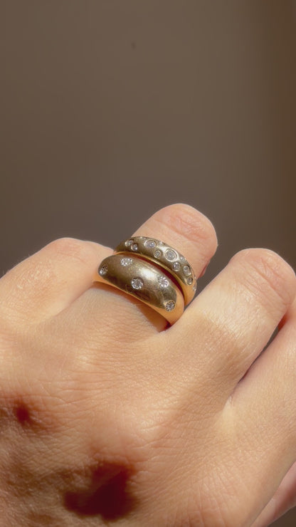 VINTAGE CELESTIAL 10CT GOLD AND DIAMOND RING